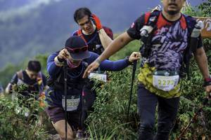 BIB: 2333, 2272
                            <button type="button" onclick="openModal(24764660)" class="btn btn-primary btn-sm float-right btn-popup" data-toggle="modal" data-target=".modal-high-quality">
                        <i class="fas fa-shopping-cart"></i> Add to Cart
                    </button>
                                            <button type="button" onclick="isThisMe(24764660, true)" class="btn btn-success btn-sm float-right btn-popup btn-isme hidden" data-toggle="tooltip" data-placement="bottom" title="นี่คือรูปของคุณใช่ไหม คลิกที่นี่เพื่อเอาเข้าอัลบั้ม">
                        <i class="fas fa-plus"></i> Add to album
                    </button>
                    <button type="button" onclick="isThisMe(24764660, false)" class="btn btn-warning btn-sm float-right btn-popup btn-isnotme hidden">
                        <i class="fas fa-ban"></i> Remove from album
                    </button>